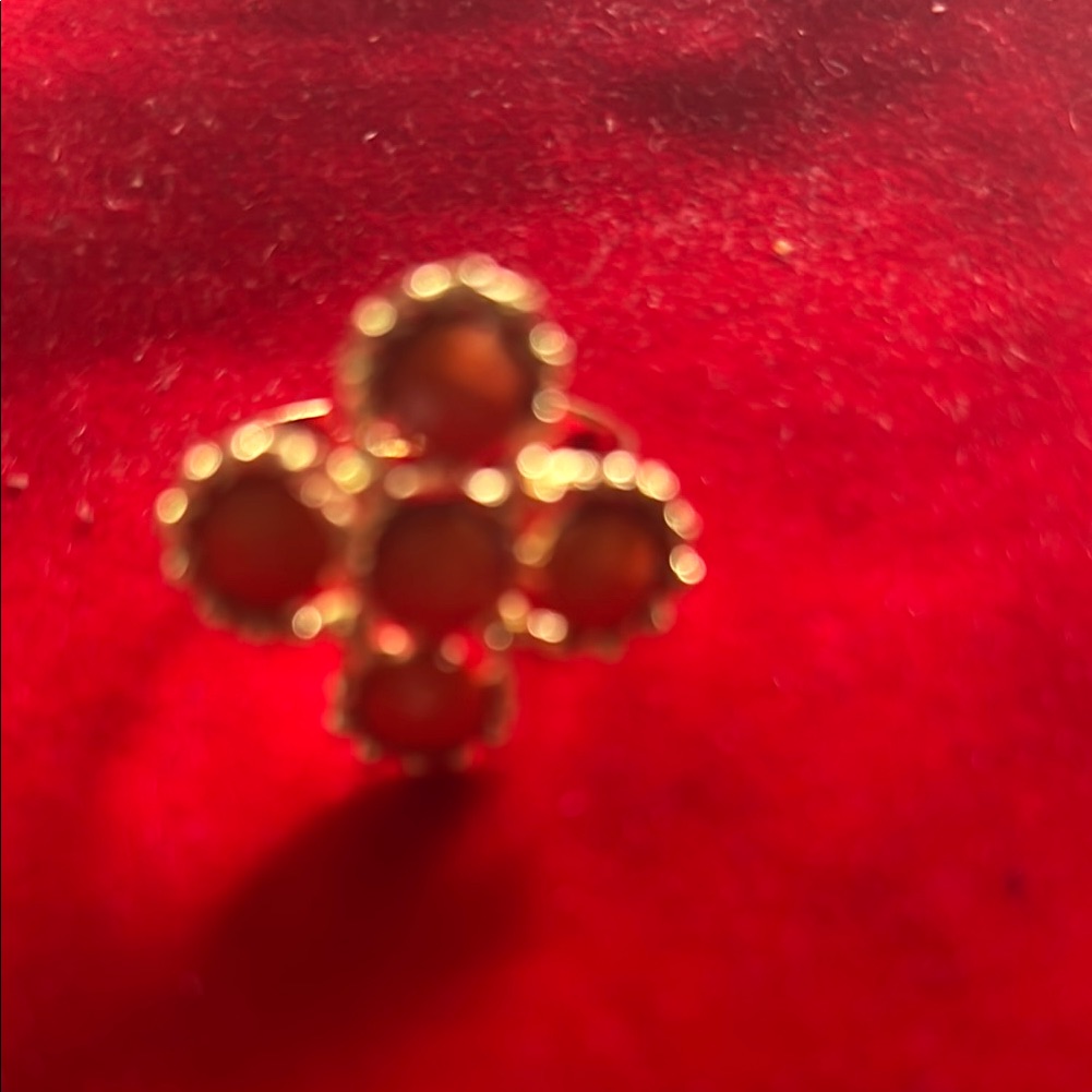 Gold And Orange Gemstone Ring With Classic Elegance